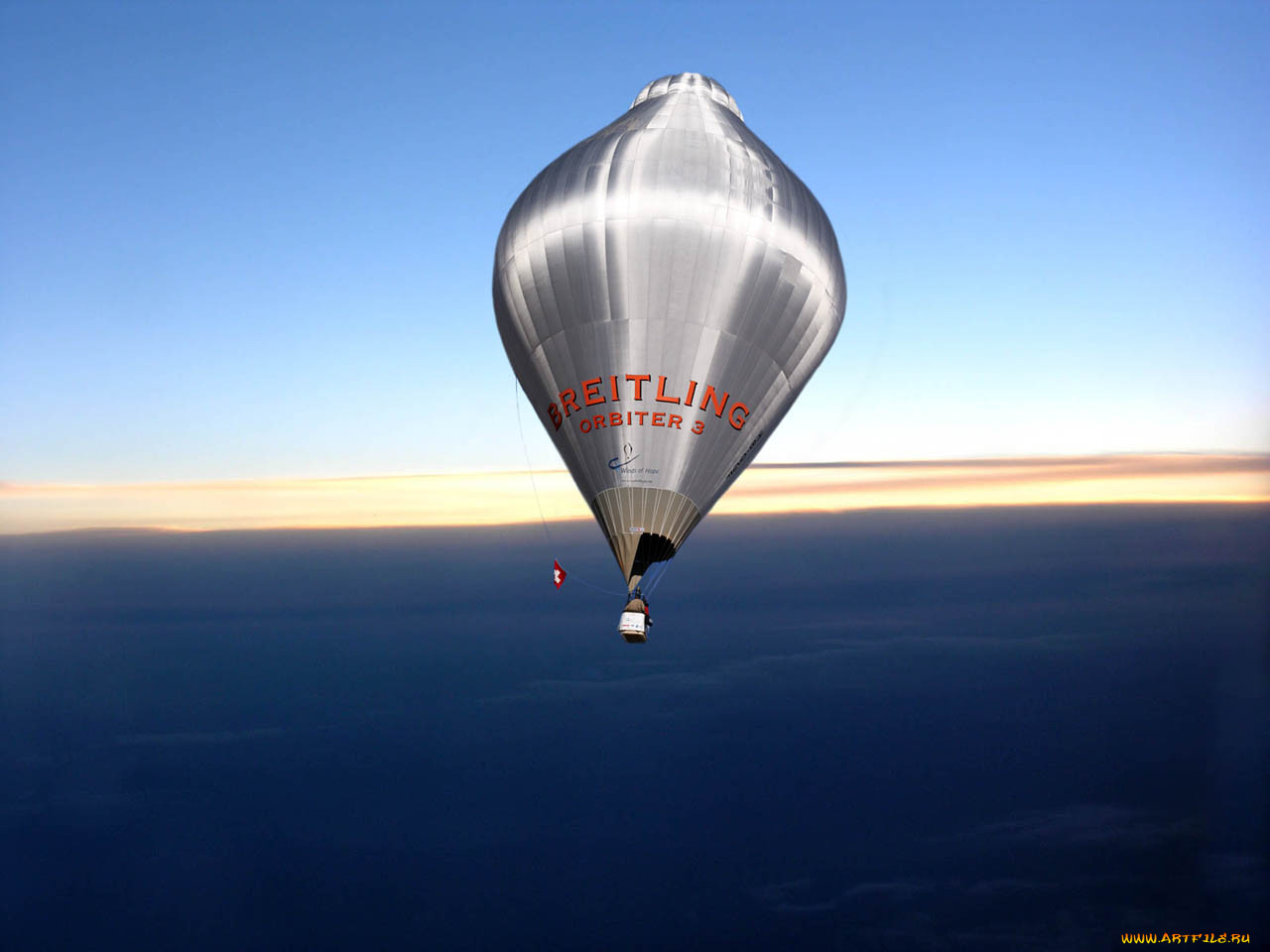Воздушные 3.3. Воздушный шар Breitling Orbiter 3. Монгольфьер Брэнсон. Аэростат Ричарда Брэнсона. Аэростат Федора Конюхова.